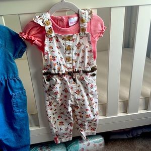 Floral overall outfit!